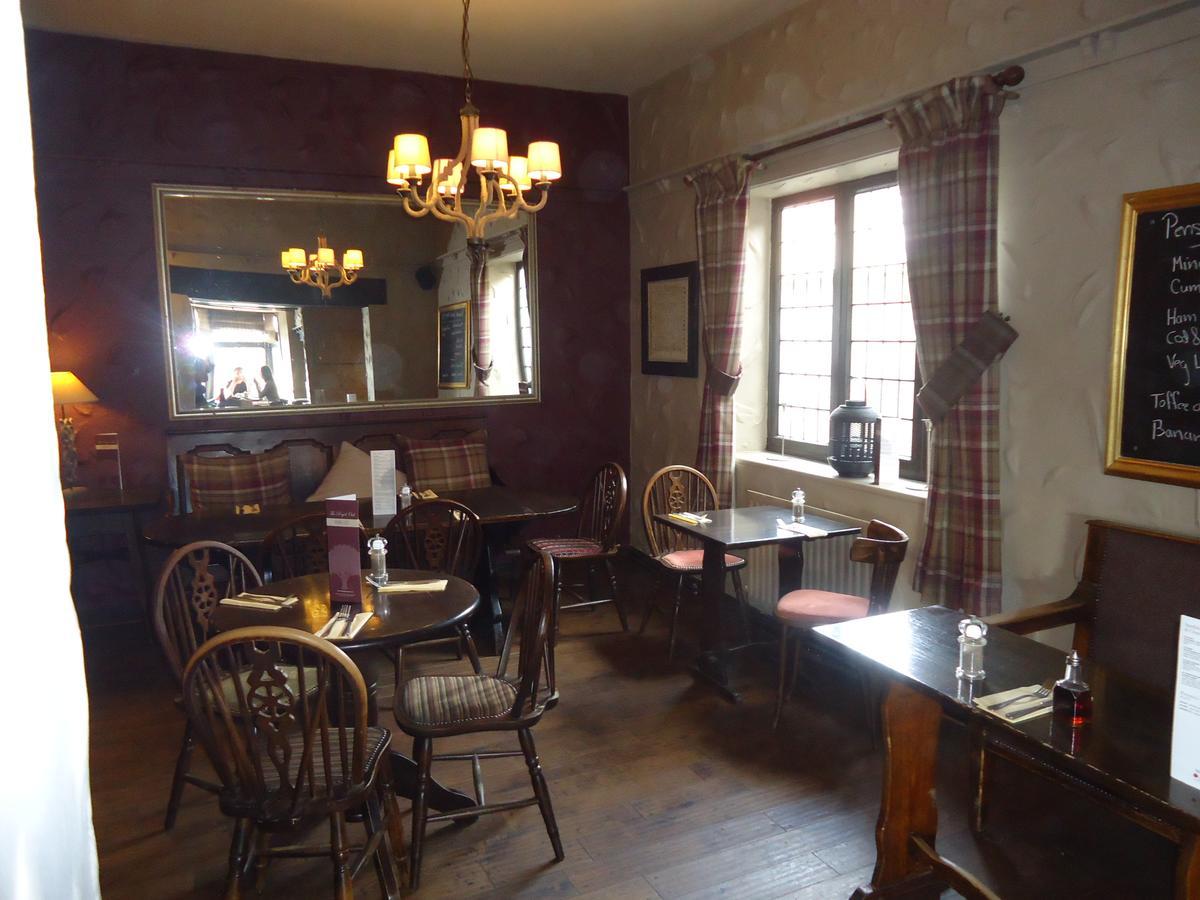 Royal Oak Hotel グレート・アイトン エクステリア 写真